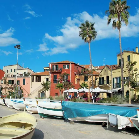 Locazione Turistica Agapantus * Imperia